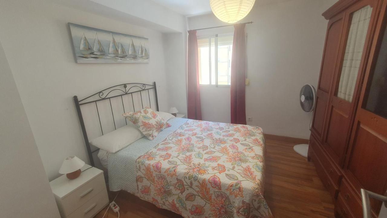 Visit Gibraltar Stay In La Linea For Less! La Línea de la Concepción Buitenkant foto